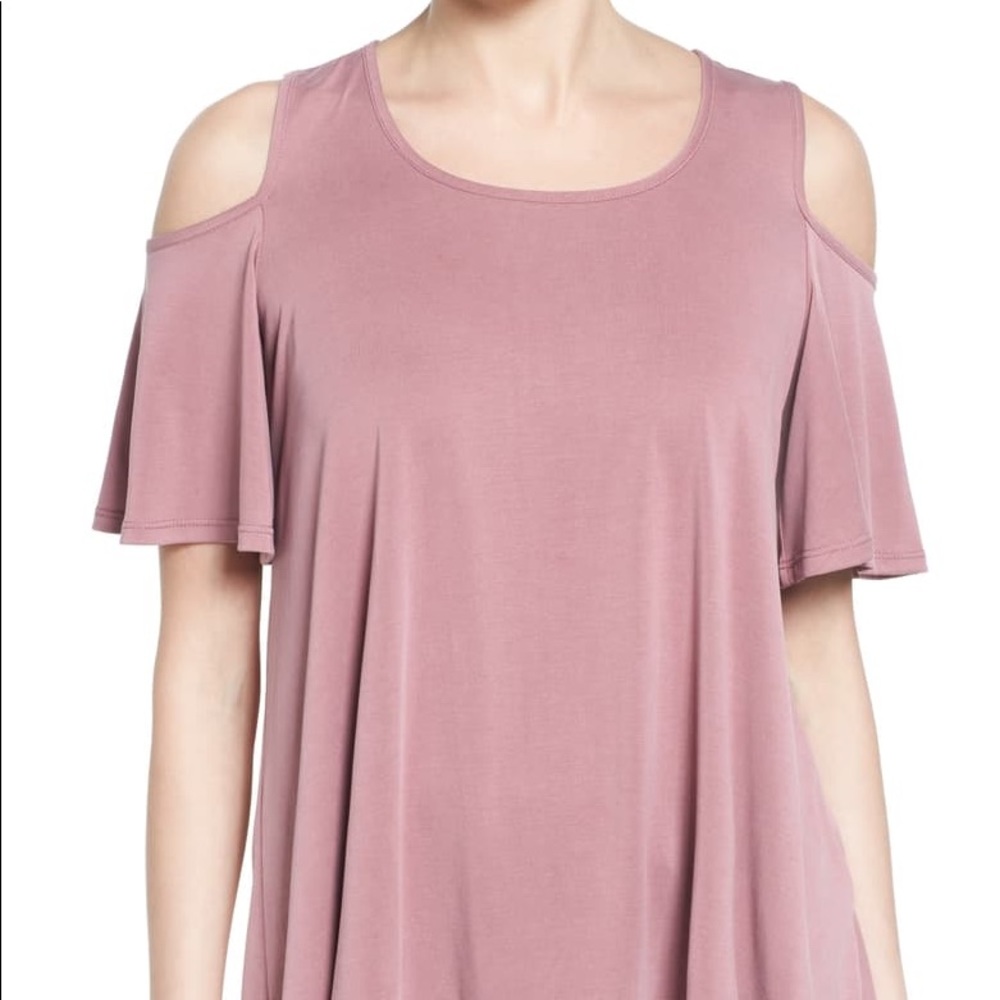 Bobeau Cutout Shoulder Sleeve Top